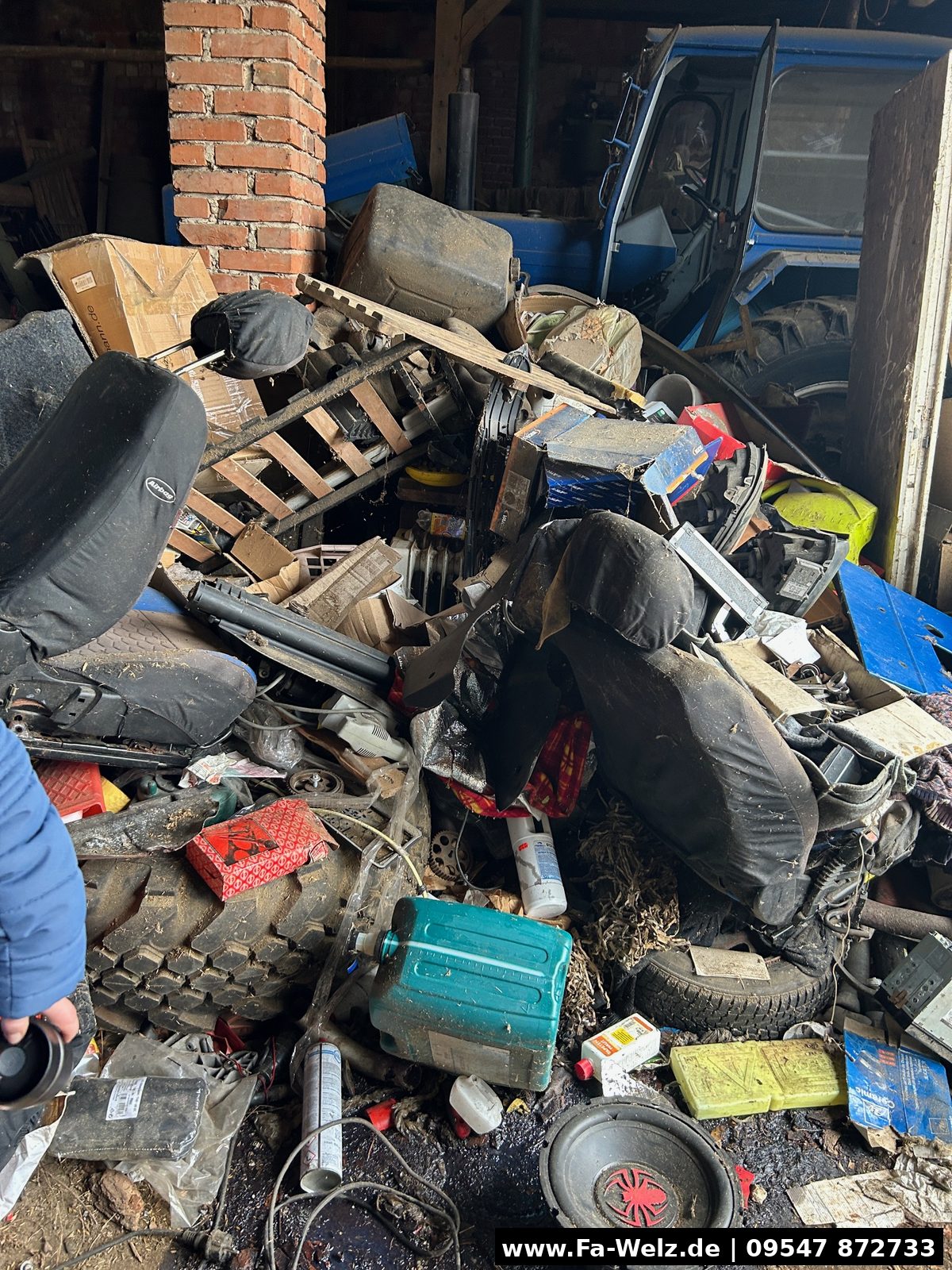 Garage vor der Entrümpelung - Firma Welz